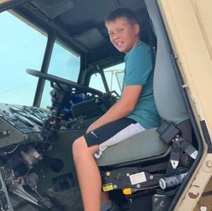 Meet your Posher, Ethan